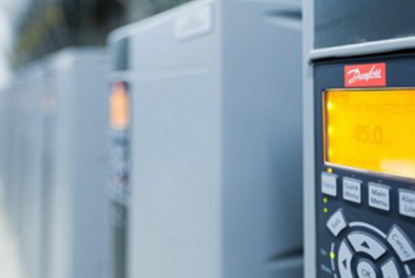 Inversor de Frequência - calor e harmônica